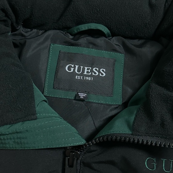 NWT - Guess Block Puffer Jacket - Picture 6 of 7